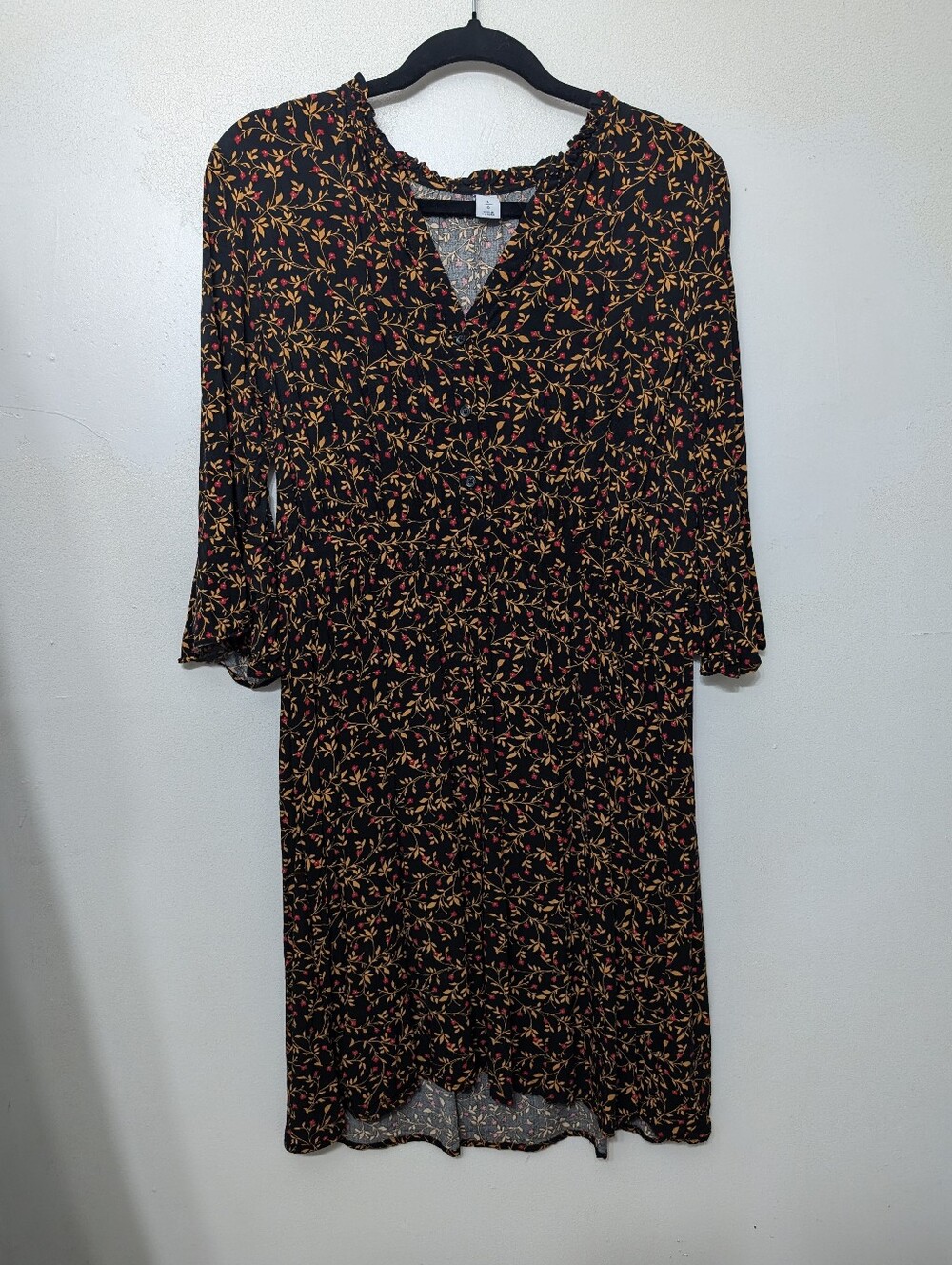 Old Navy Women's Black Floral V-Neck Dress Large